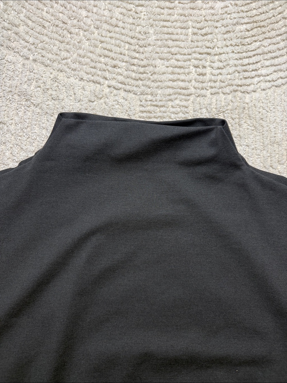 Vuori Women’s Granite Funnel Neck Sweatshirt Size S - Picture 7 of 11